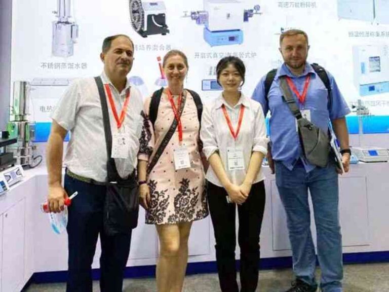 A professional manfacturer of Lab Equipment & Consumables - ZX